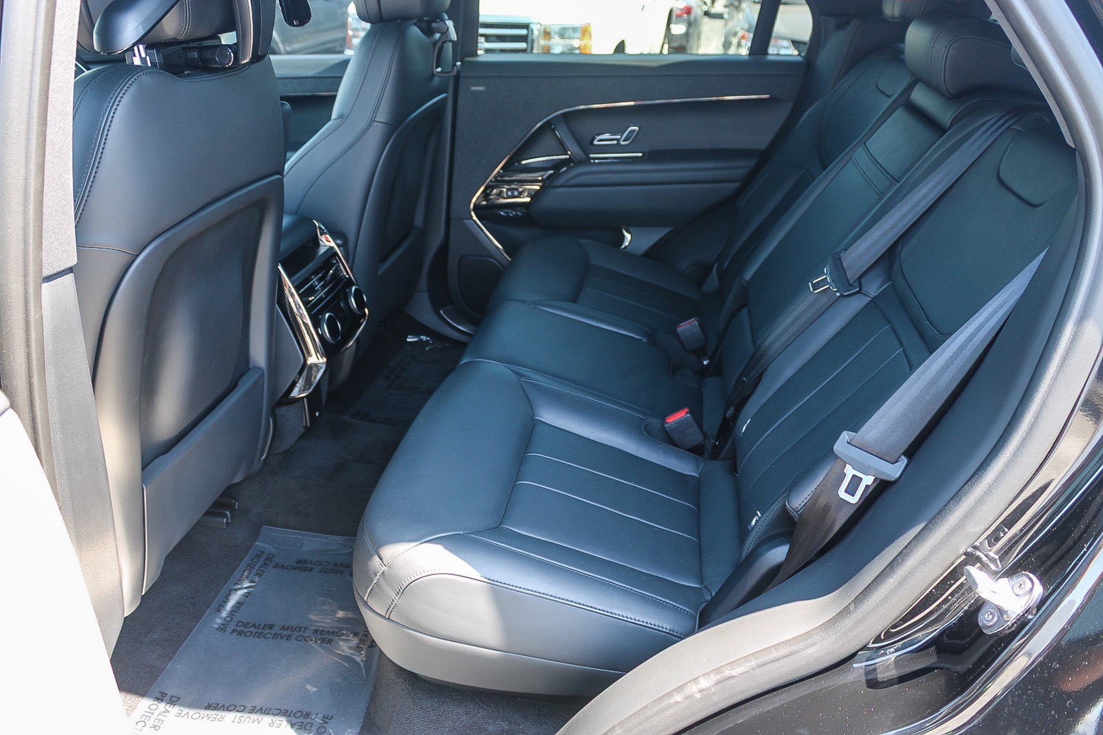 Used 2024 Land Rover Range Rover Sport SE AWD/4WD image 19