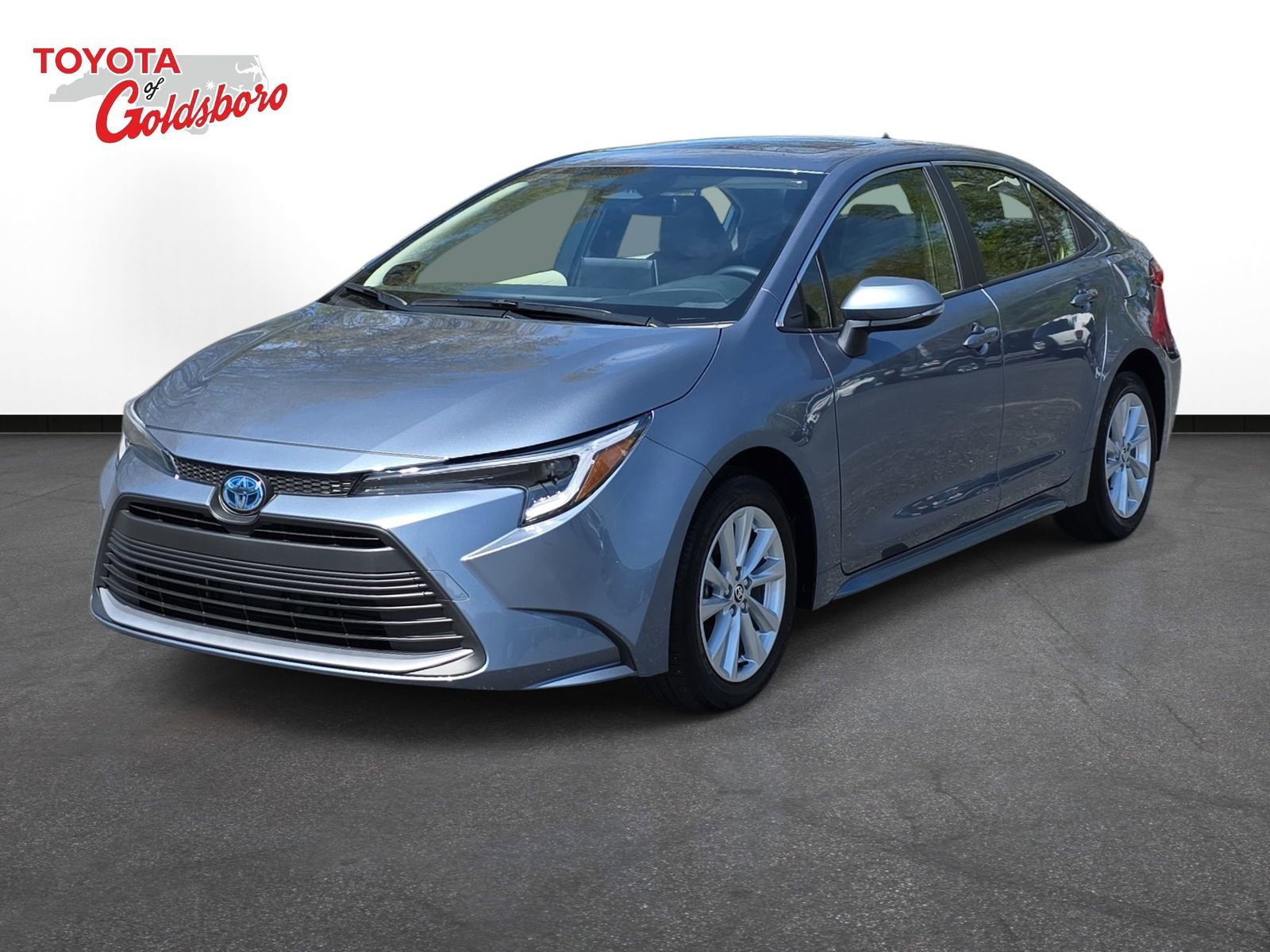 Used 2025 Toyota Corolla XLE image 1