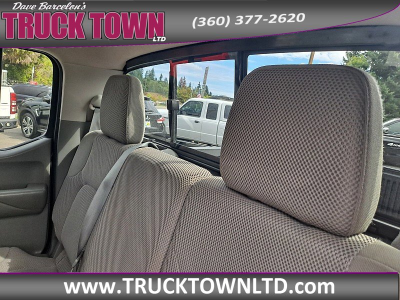 Used 2015 Nissan Frontier SV image 14