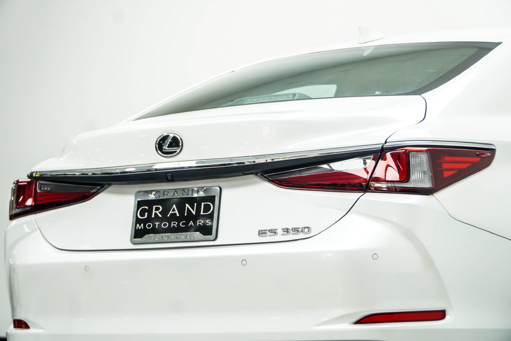 Used 2024 Lexus ES 350 w/ Premium Package FWD image 17