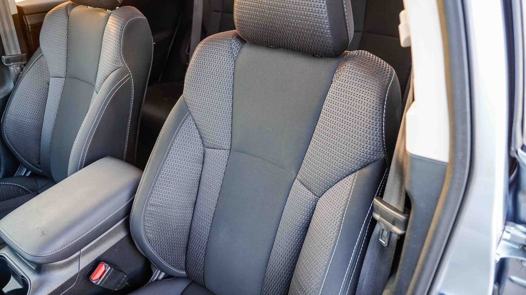 Used 2025 Subaru Outback Premium image 30