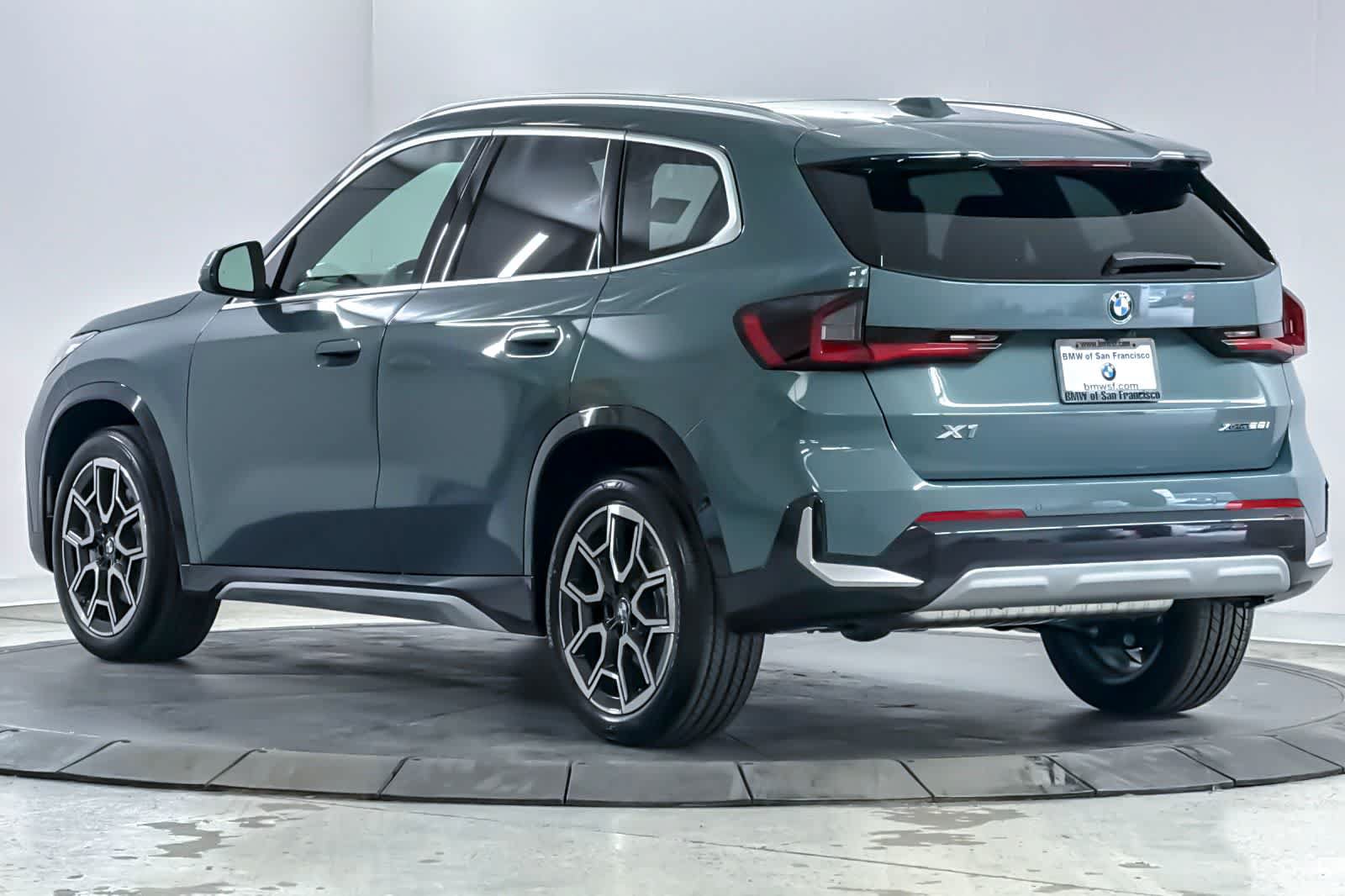 New 2026 BMW X1 xDrive28i w/ Technology Package AWD/4WD image 6