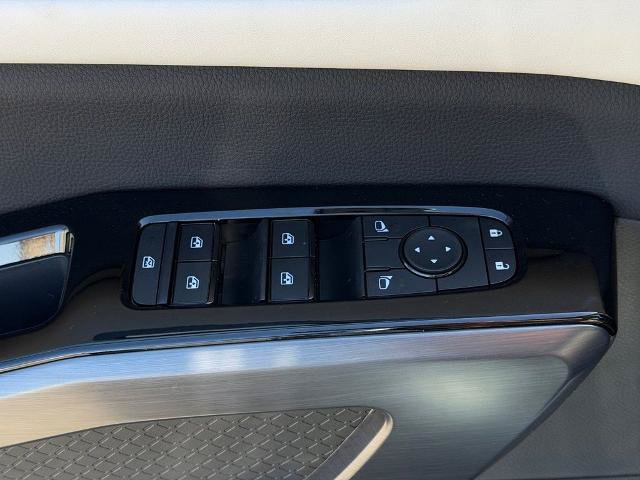 New 2026 Nissan Pathfinder SL FWD image 20