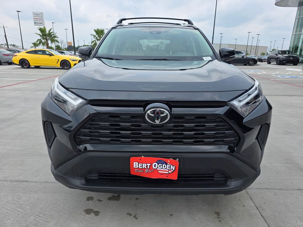 Used 2025 Toyota RAV4 XLE w/ Convenience Package AWD/4WD image 2