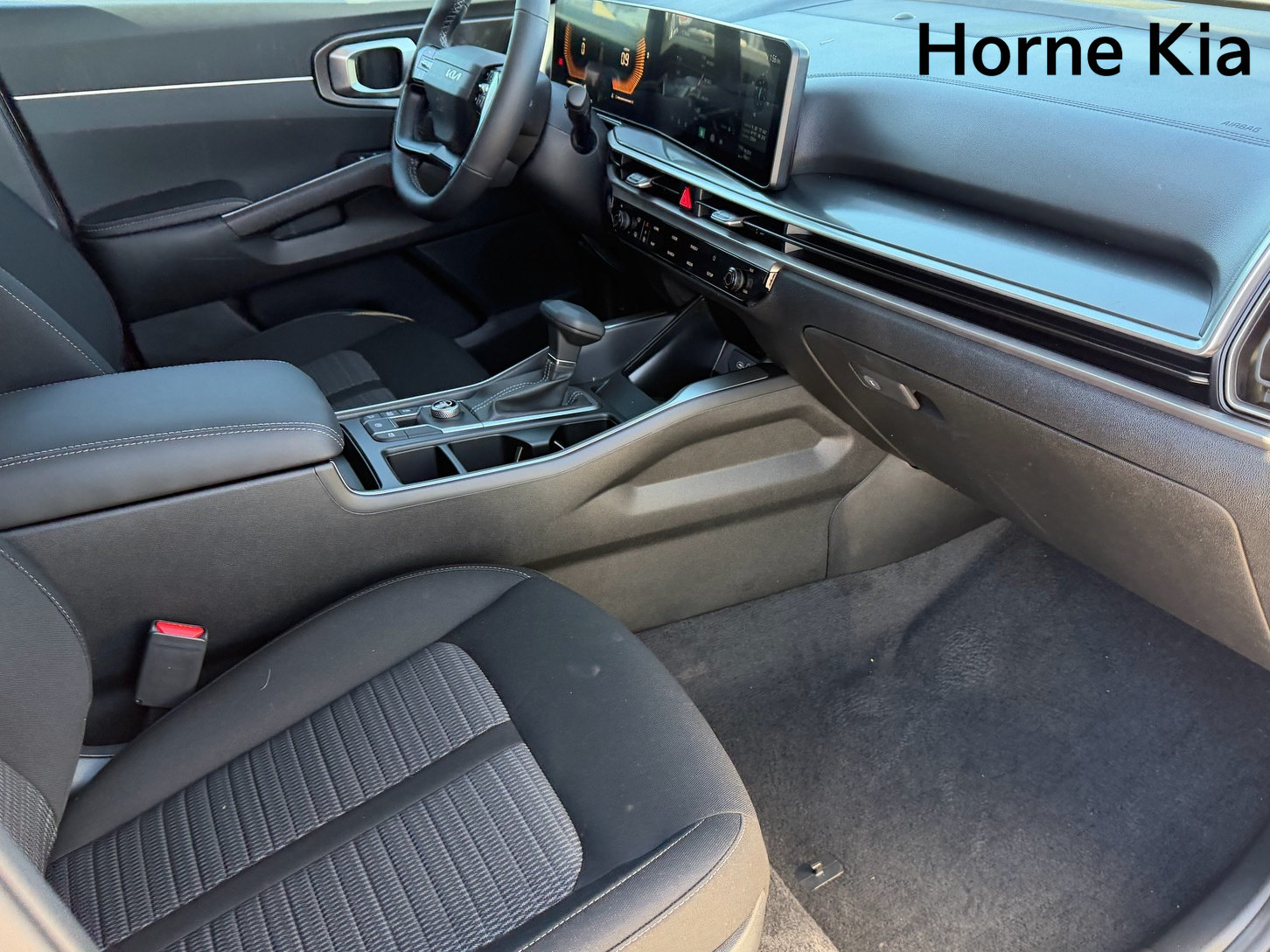 New 2026 Kia Sorento LX FWD image 11