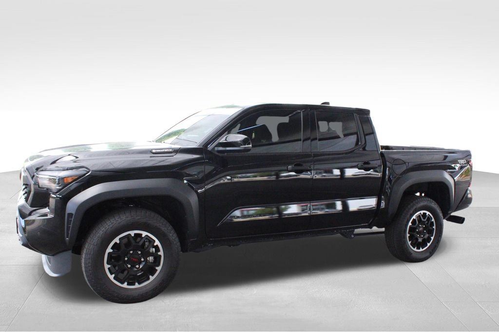 Certified 2025 Toyota Tacoma TRD Off-Road w/ TRD Off Road Upgrade Package AWD/4WD image 11