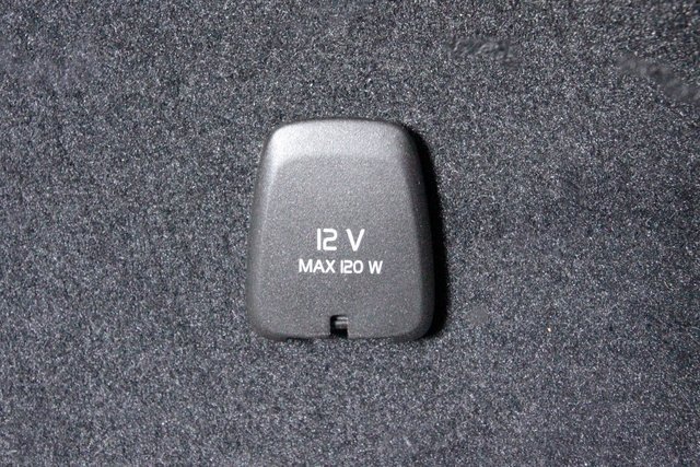 Certified 2024 Volvo XC90 B6 Plus image 30