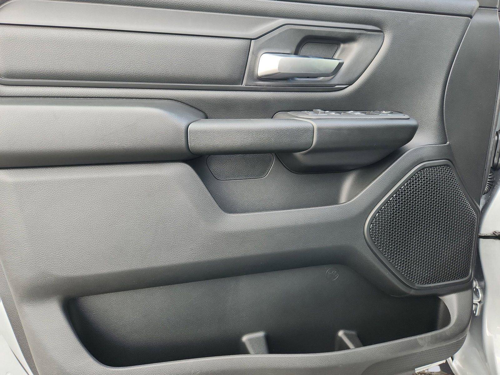 New 2026 RAM 1500 Express AWD/4WD image 19
