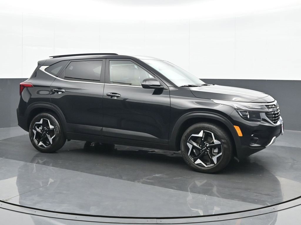 Used 2024 Kia Seltos EX image 8