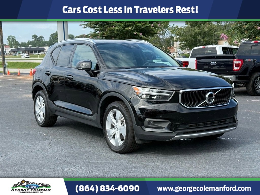 Used 2022 Volvo XC40 T5 Momentum