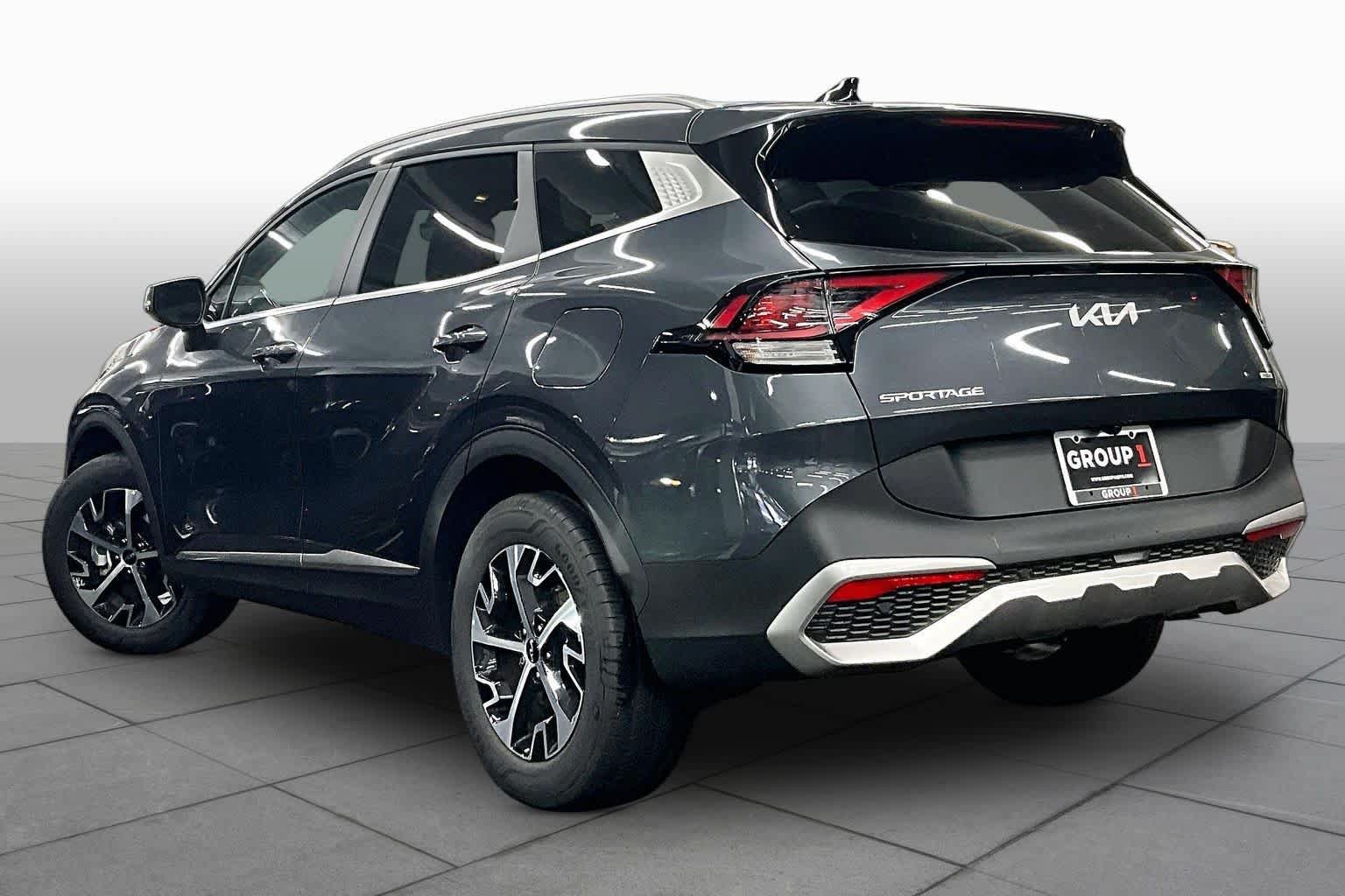 Used 2023 Kia Sportage EX AWD/4WD image 11