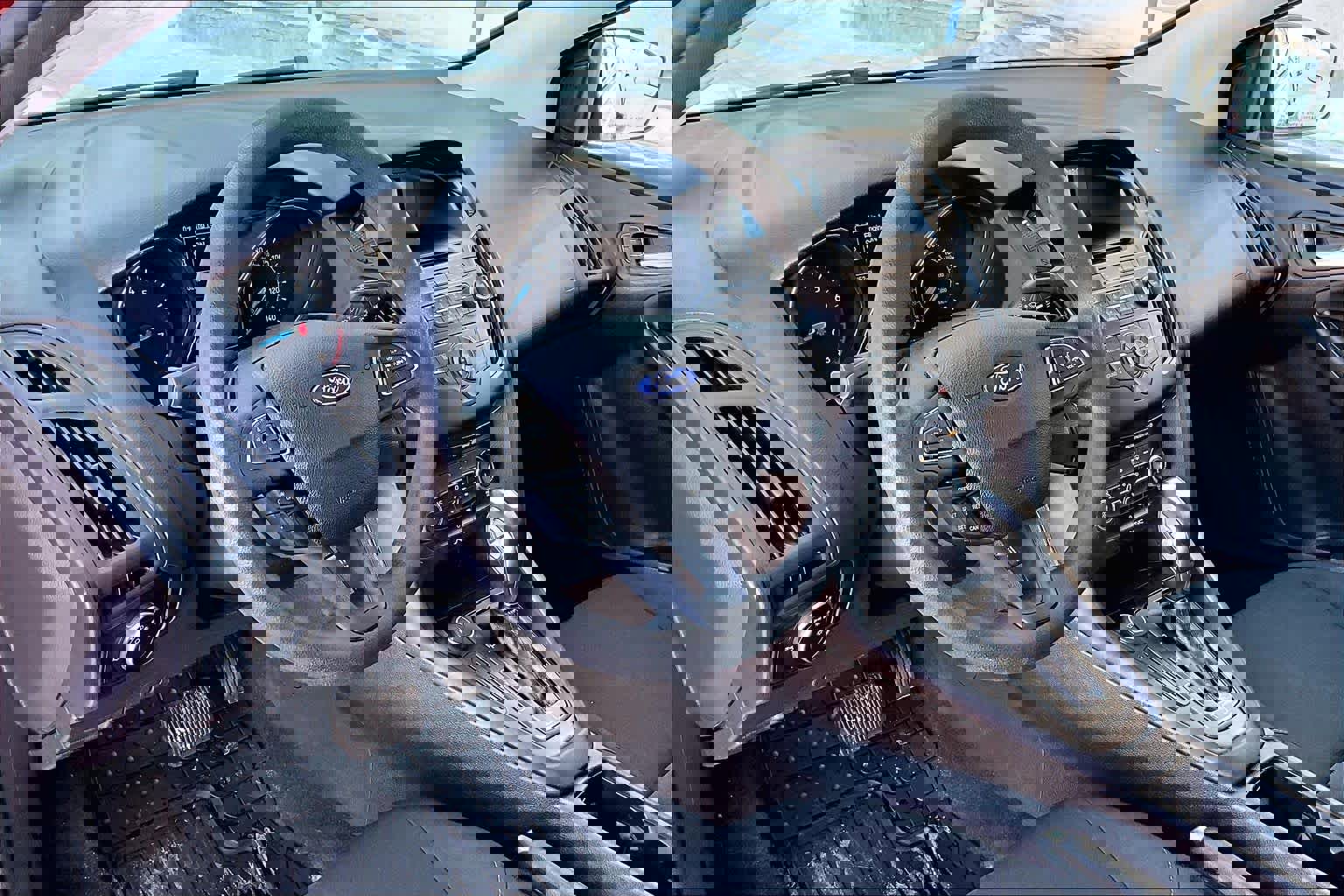 Used 2015 Ford Focus SE image 18