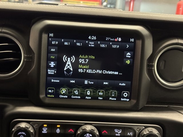 Used 2022 Jeep Wrangler Unlimited Sahara w/ Cold Weather Group image 23