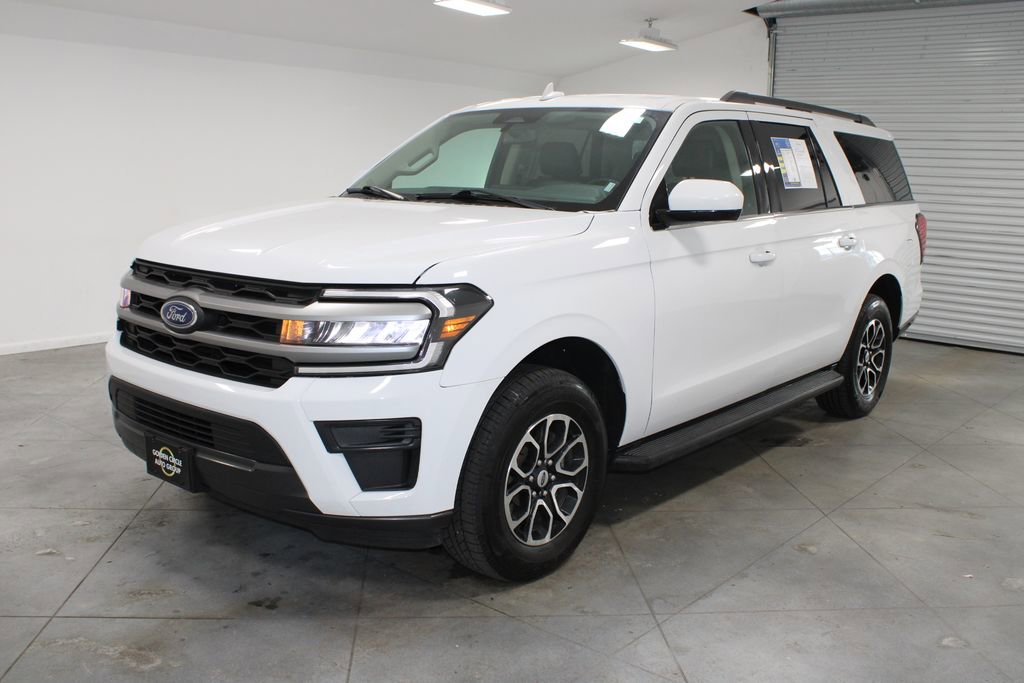 Used 2024 Ford Expedition Max XLT image 4