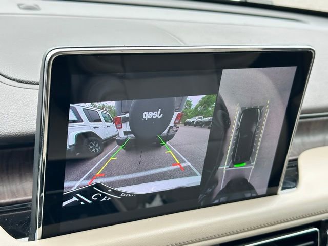 Used 2020 Lincoln Aviator Reserve w/ Equipment Group 201A image 12