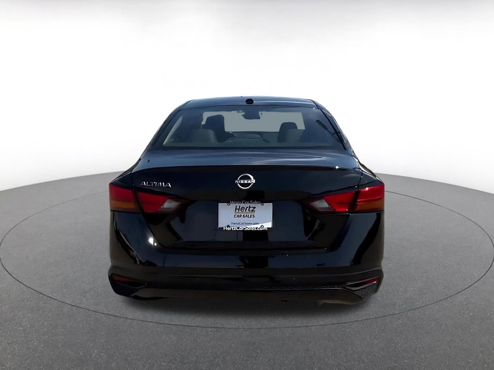 Used 2025 Nissan Altima 2.5 SV FWD image 12