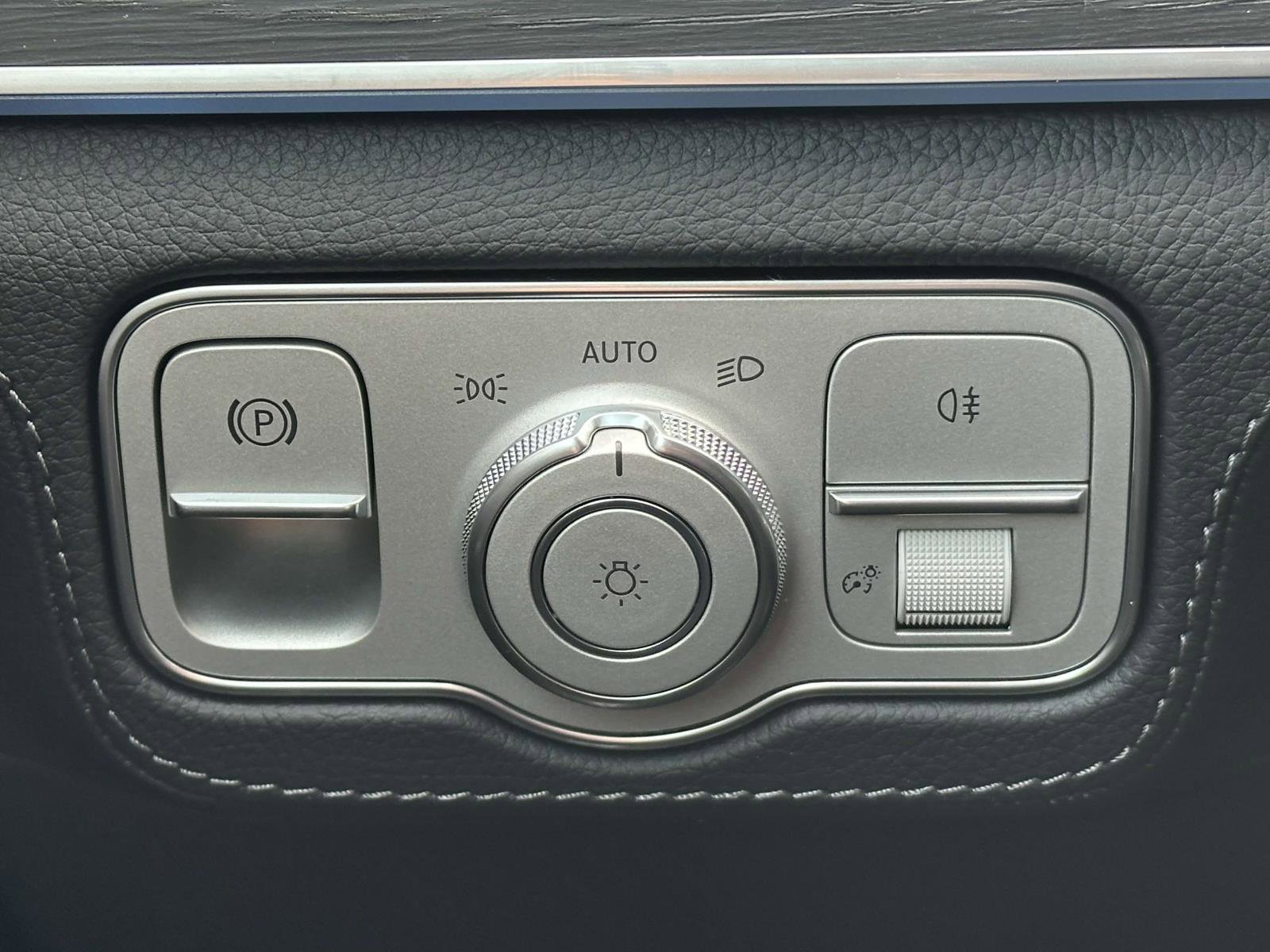 New 2026 Mercedes-Benz GLE 580 4MATIC image 18