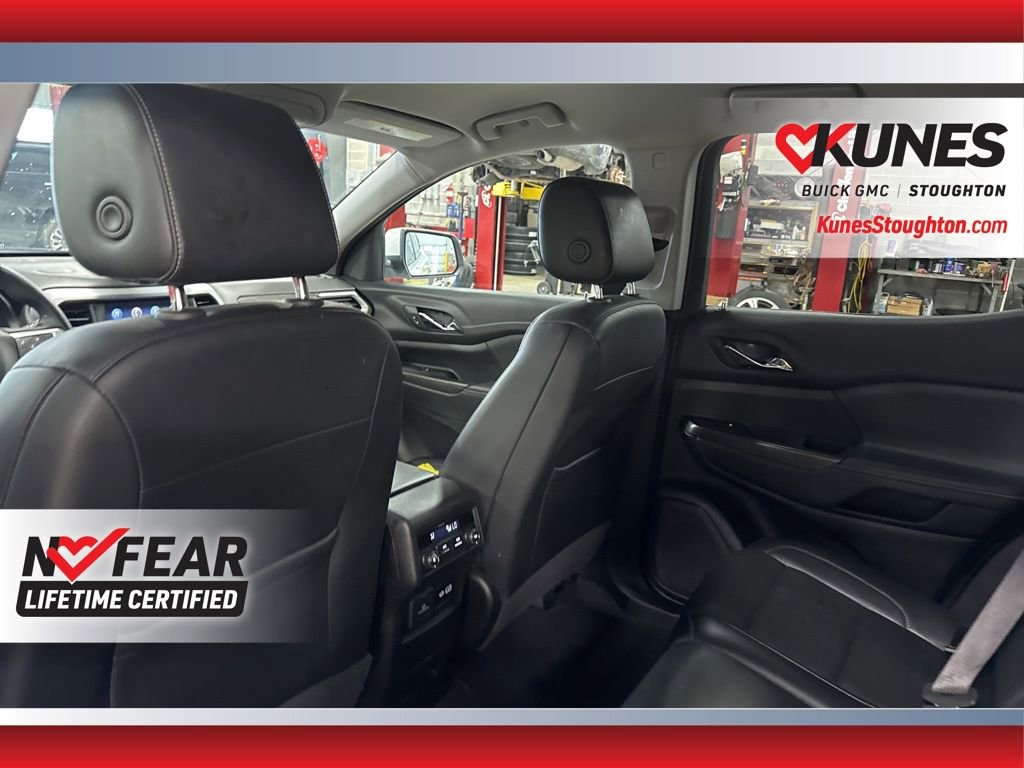 Used 2023 GMC Acadia SLT image 34