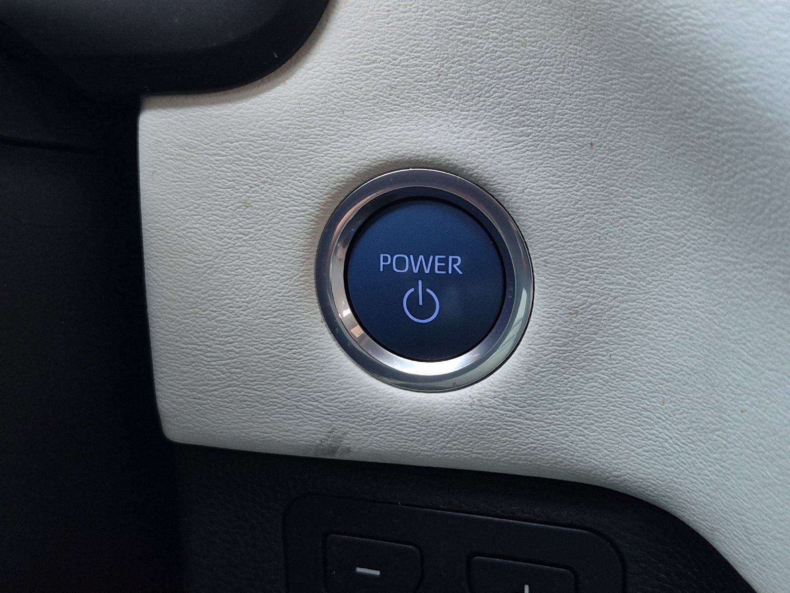 Used 2023 Toyota Sequoia Capstone AWD/4WD image 22