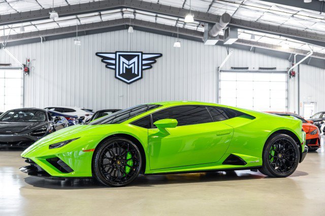 Used 2022 Lamborghini Huracan EVO RWD image 1