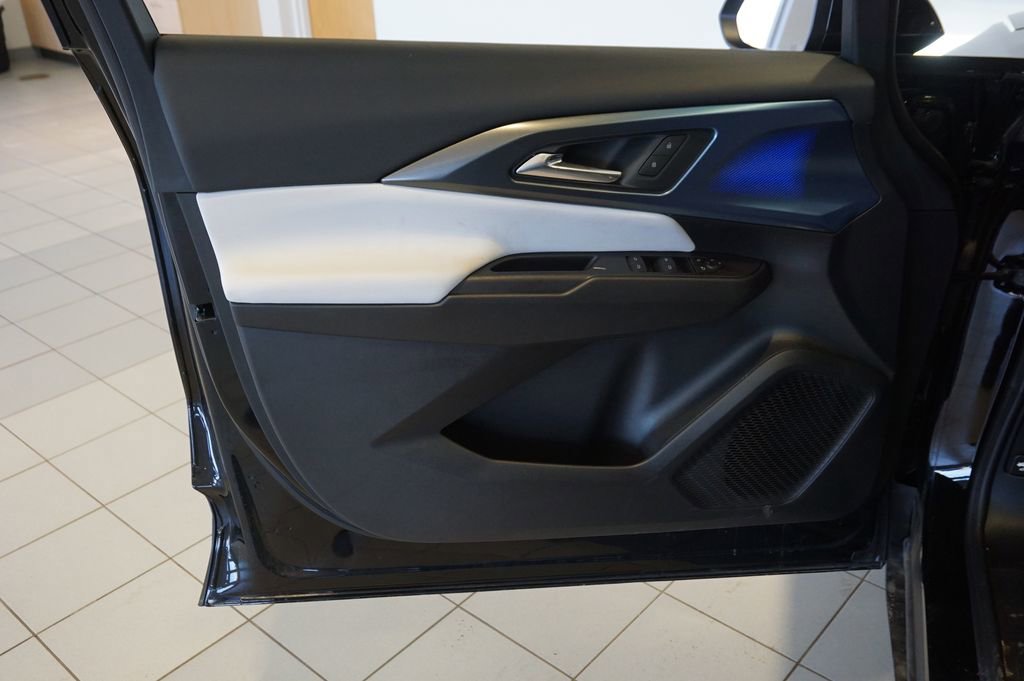 New 2026 Chevrolet Equinox EV LT image 20