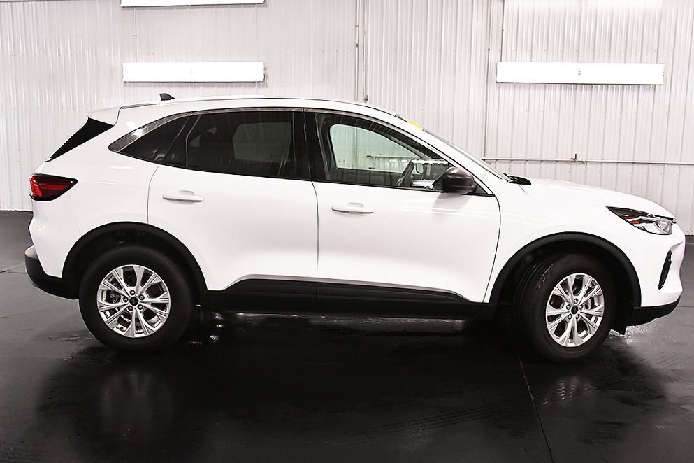 Used 2024 Ford Escape Active AWD/4WD image 9