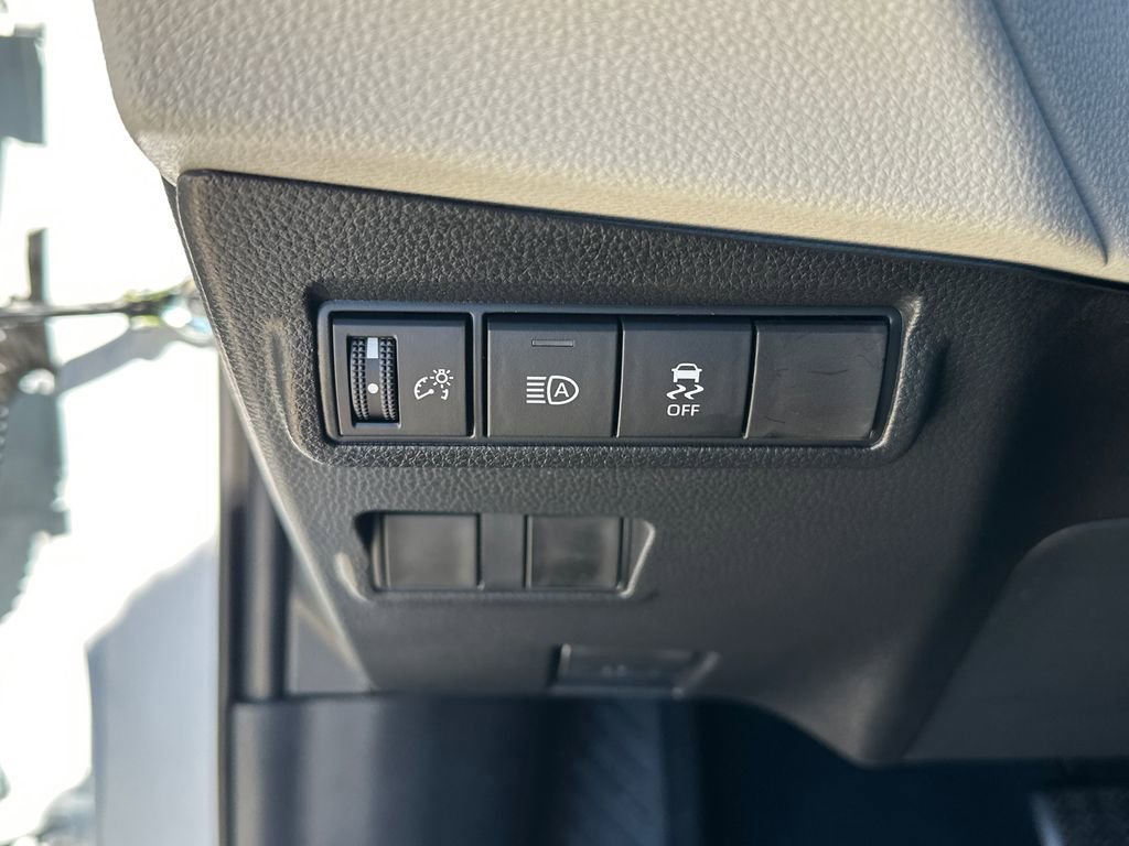 New 2026 Toyota Corolla Cross L image 17