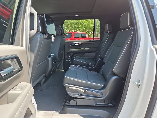 New 2025 Chevrolet Suburban Premier image 24