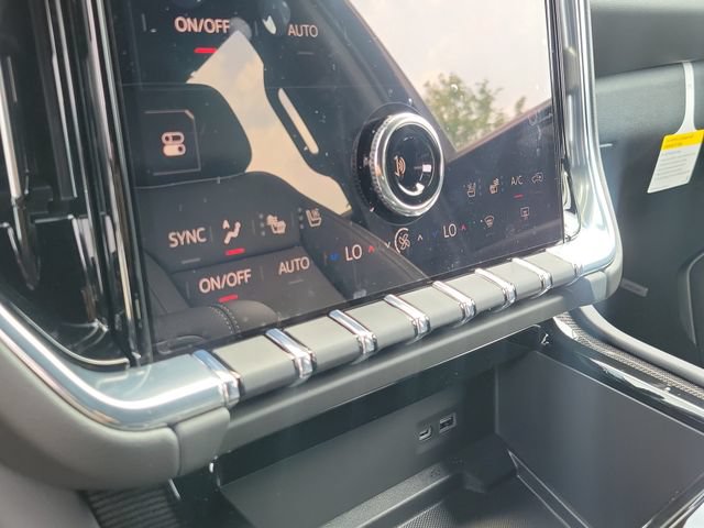 New 2026 GMC Yukon XL Elevation w/ Elevation Premium Package AWD/4WD image 28