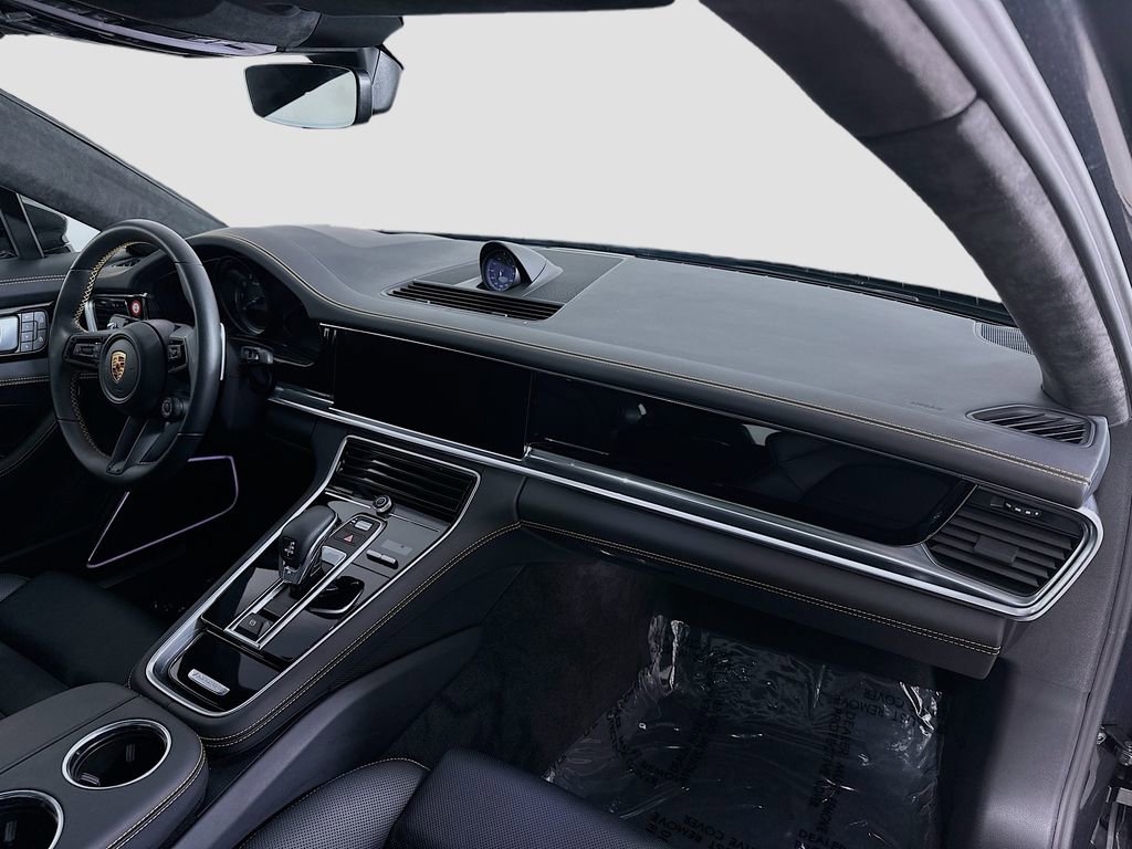 Used 2023 Porsche Panamera Turbo S image 32
