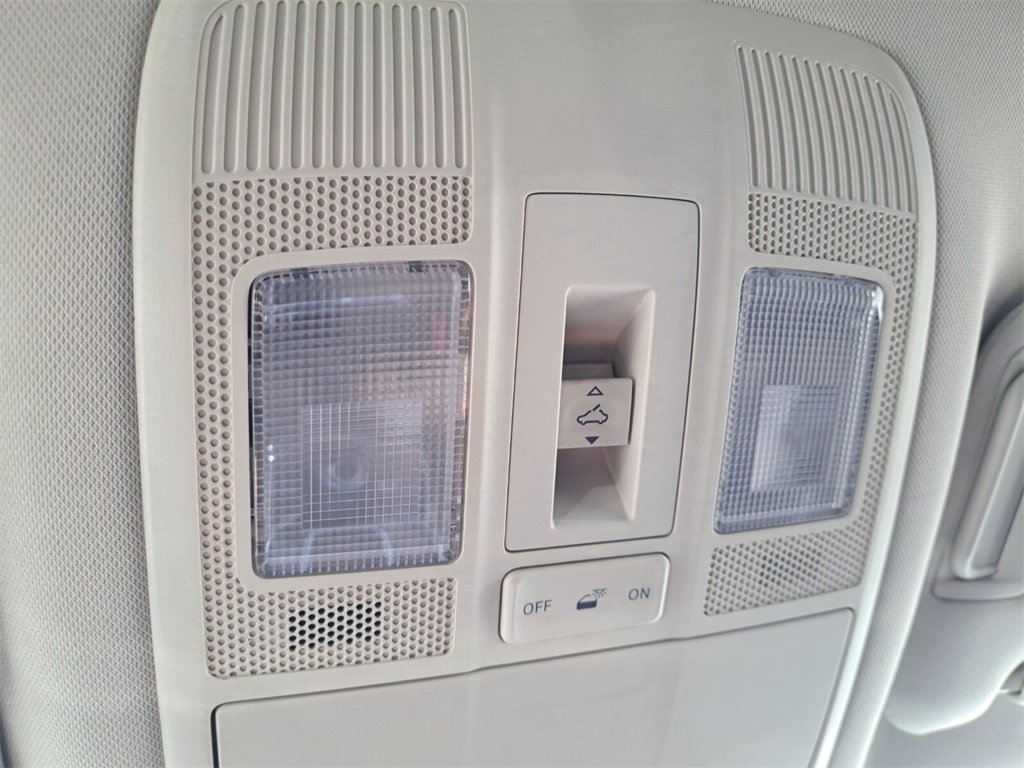 Used 2018 MAZDA CX-9 Touring w/ Touring Premium Package image 17