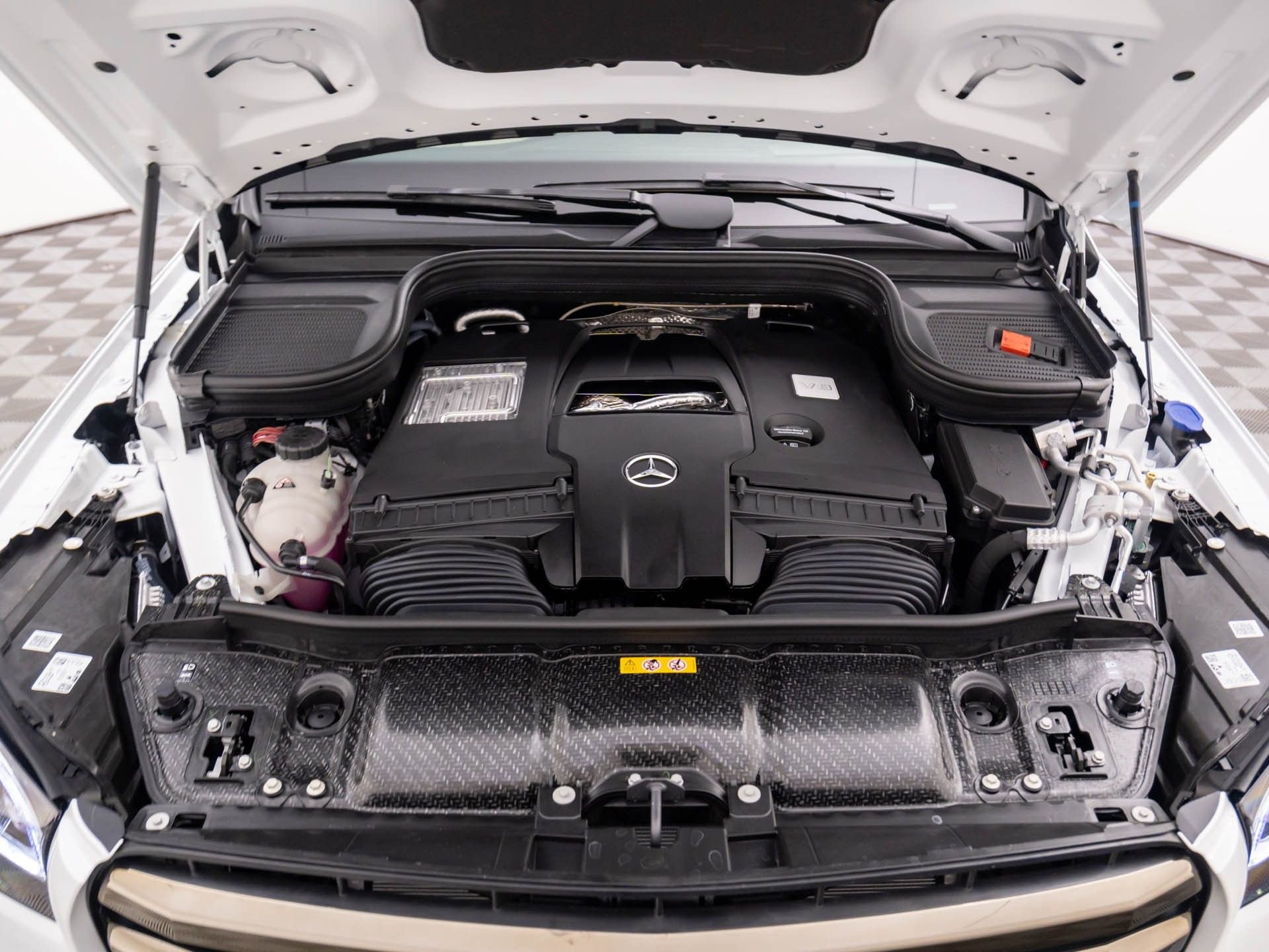 New 2026 Mercedes-Benz GLS 580 4MATIC image 35