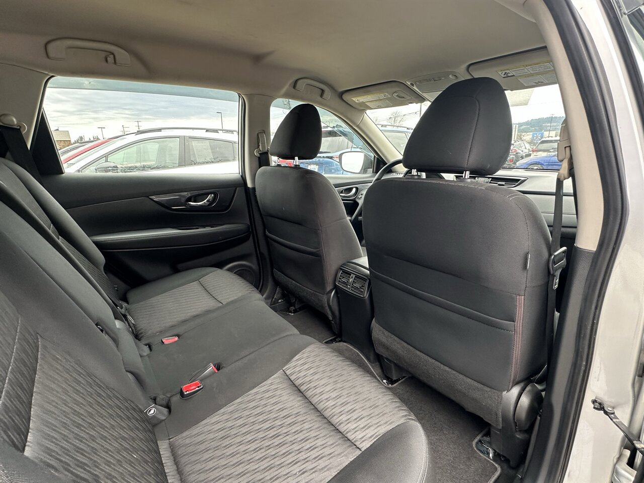 Used 2018 Nissan Rogue S image 22