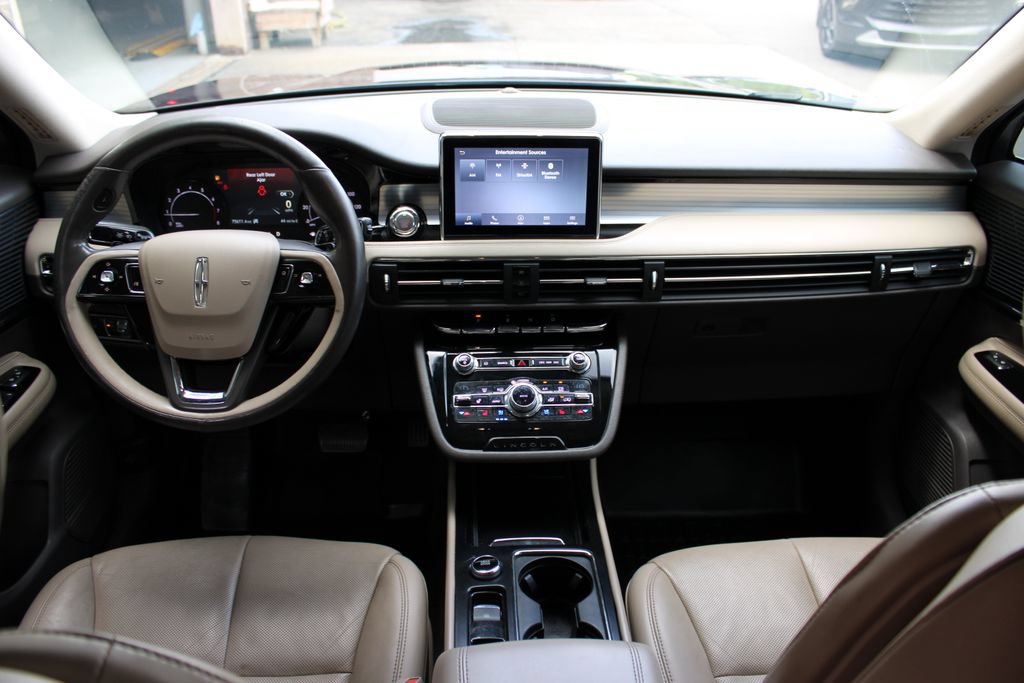Used 2020 Lincoln Corsair AWD w/ Premium Package image 40