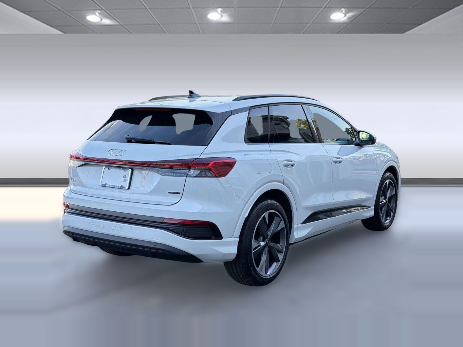 Used 2024 Audi Q4 e-tron Premium AWD/4WD image 9