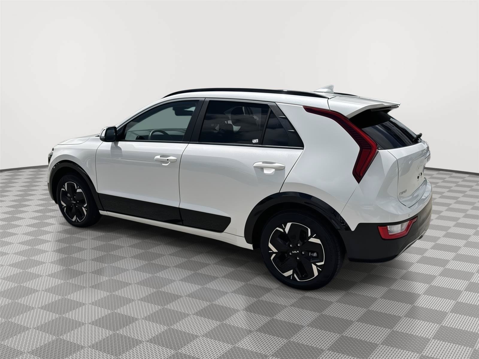 Used 2024 Kia Niro Wind FWD image 6