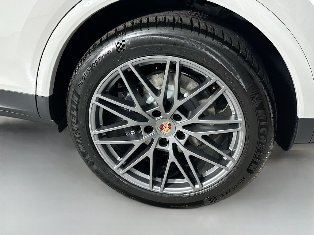 New 2026 Porsche Cayenne AWD/4WD image 34