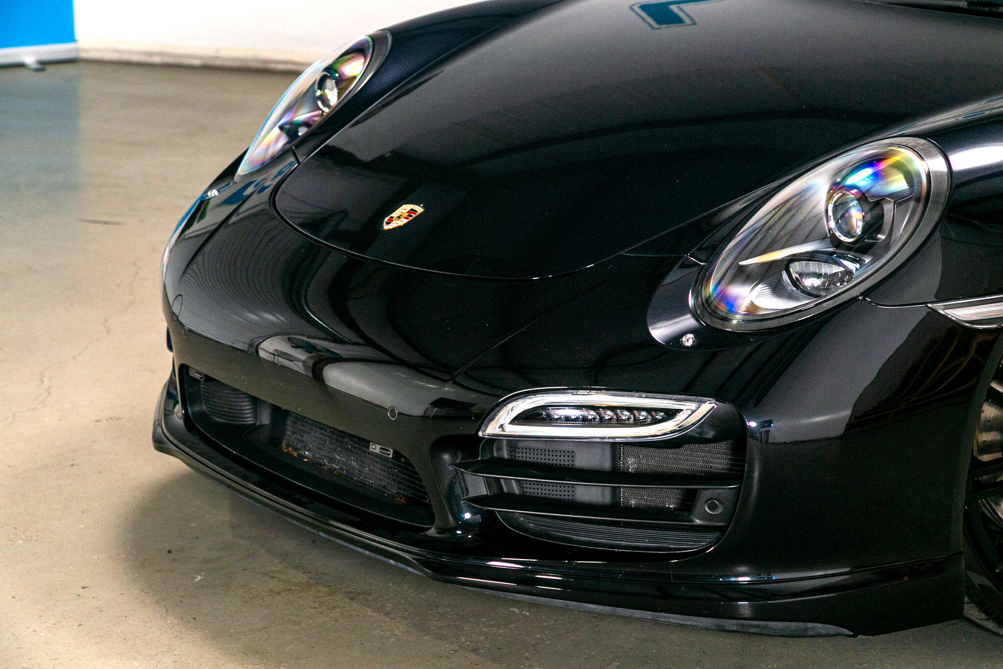 Used 2015 Porsche 911 Turbo image 5