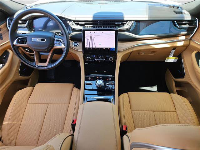New 2025 Jeep Grand Cherokee Summit image 15