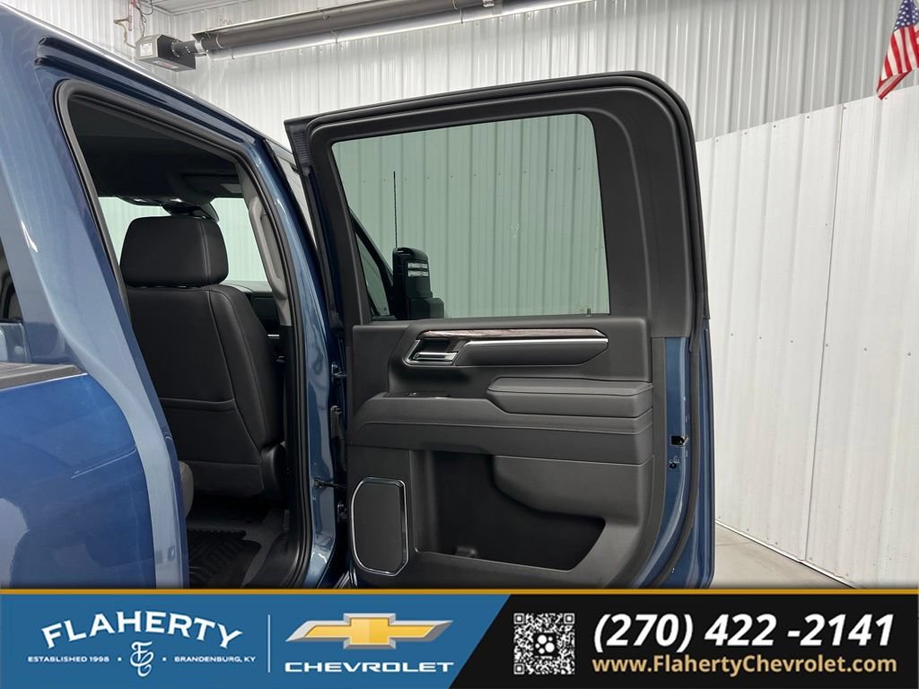 Used 2025 Chevrolet Silverado 2500 LTZ w/ Trail Boss Package AWD/4WD image 12