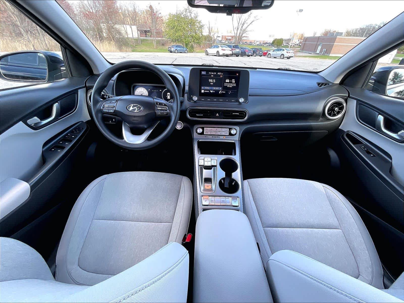 Used 2023 Hyundai Kona SE w/ Cargo Package FWD image 21