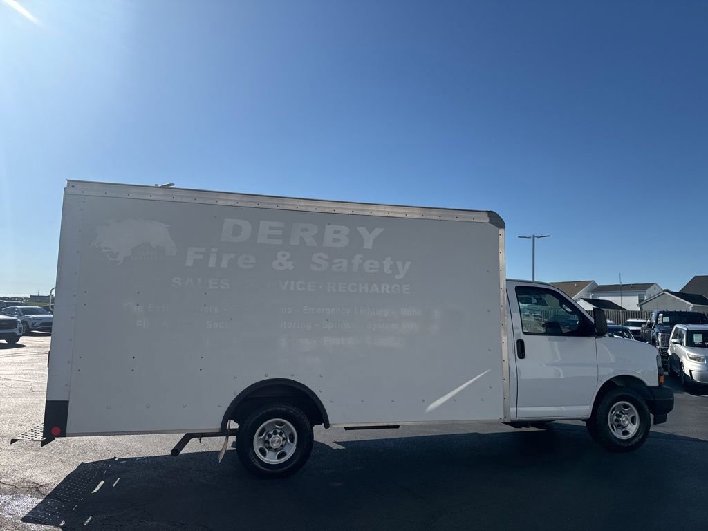 Used 2022 Chevrolet Express 3500 w/ Power Convenience Package image 6