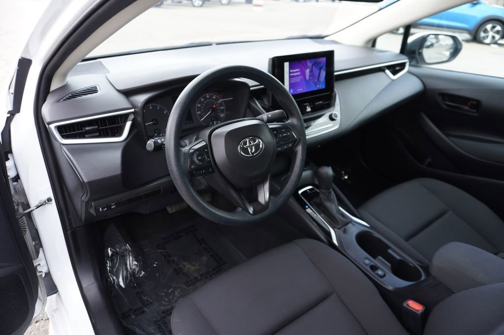 Used 2023 Toyota Corolla LE image 23