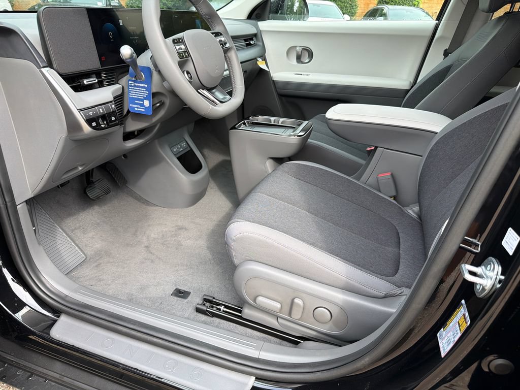 New 2026 Hyundai Ioniq 5 SE RWD image 9