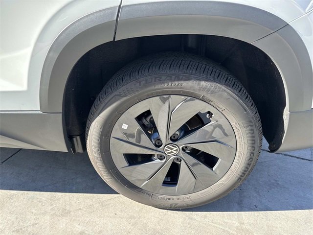 Certified 2025 Volkswagen Taos S image 6