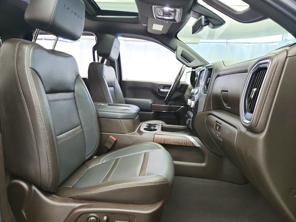 Used 2021 GMC Sierra 1500 Denali w/ Driver Alert Package II AWD/4WD image 32