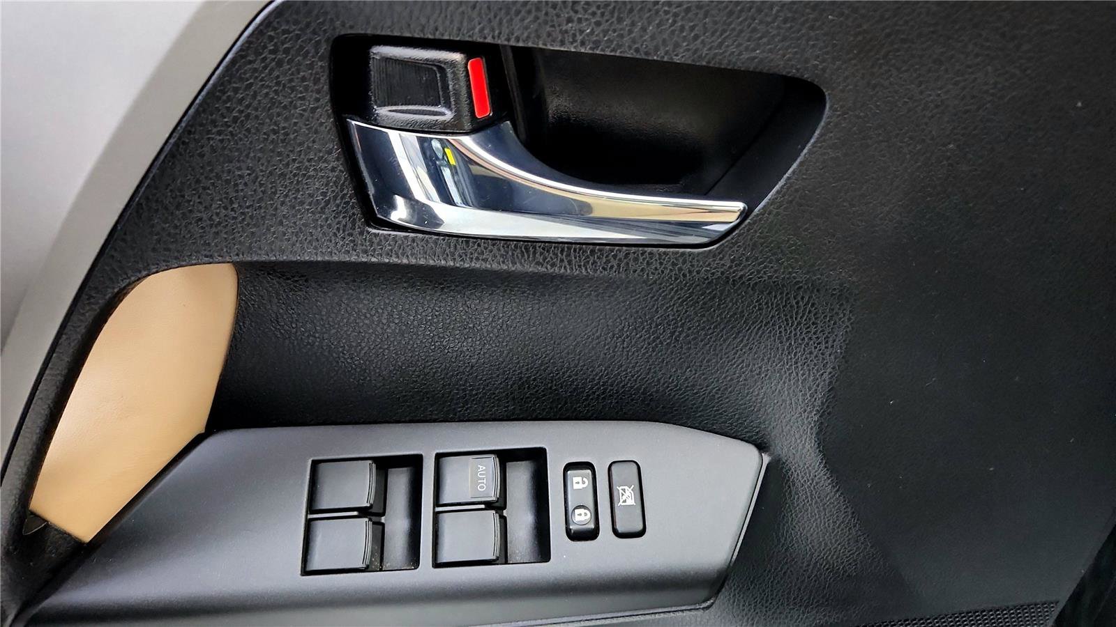 Used 2017 Toyota RAV4 XLE w/ Plus Extra Value Package image 23