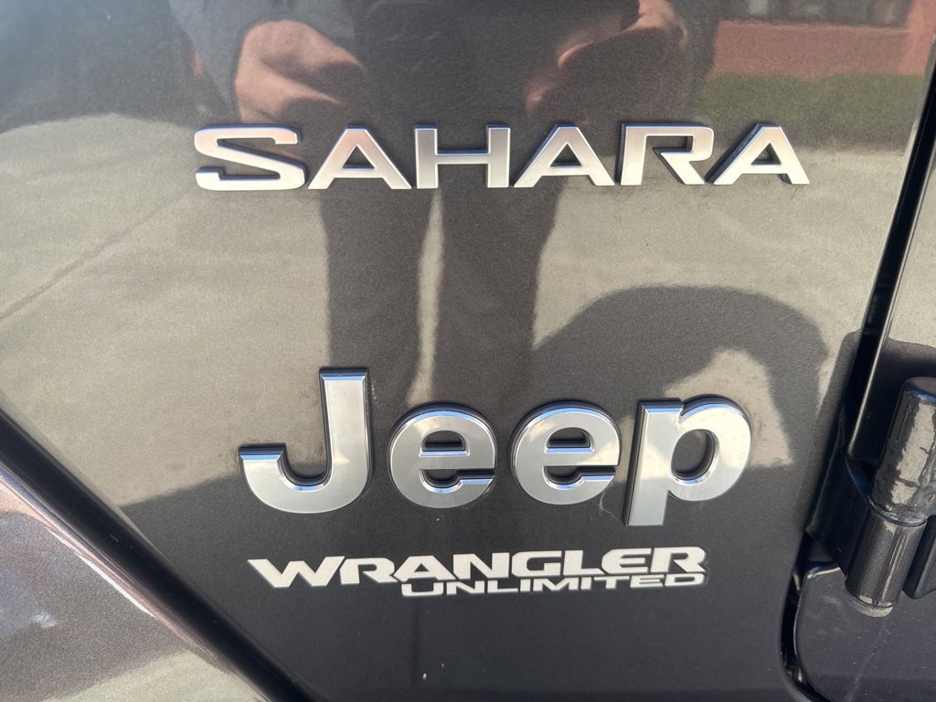 Used 2018 Jeep Wrangler Unlimited Sahara image 16