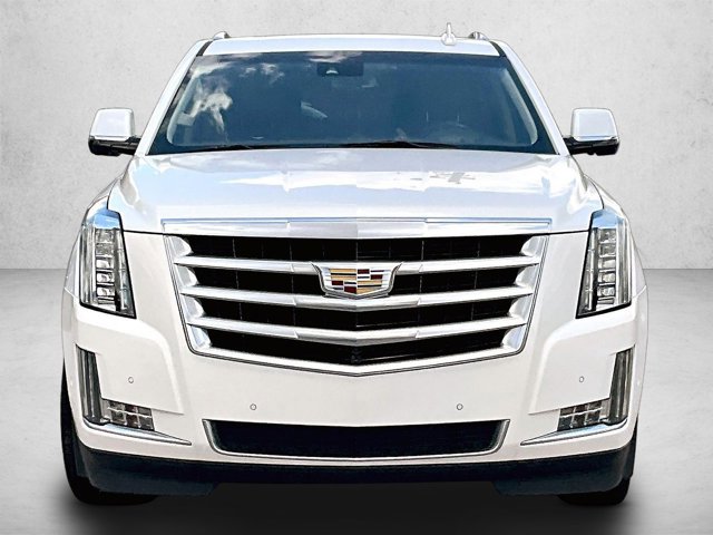 Used 2017 Cadillac Escalade ESV Luxury RWD image 3