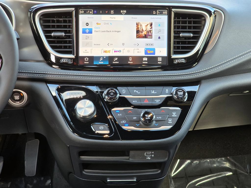 New 2026 Chrysler Pacifica Select image 28